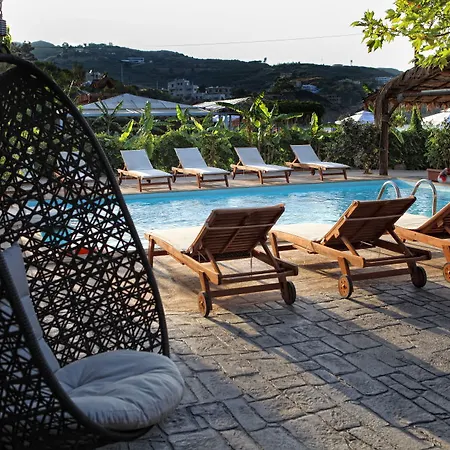 Hotel Niriides