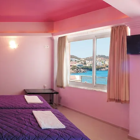 Niriides Hotel